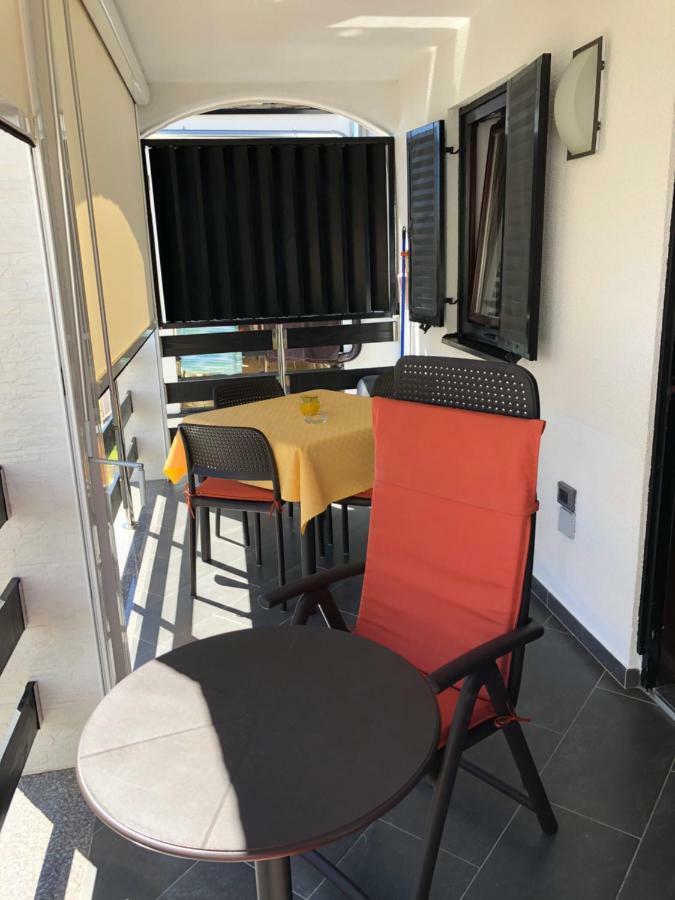 Residence4A-Appartamento Bianco Ravni Εξωτερικό φωτογραφία